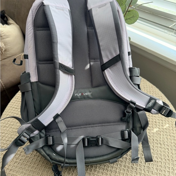 The North Face ReconWoman’s Backpack - Lavender and Charcoal main image 6
